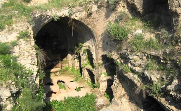 Eshab-ı Kehf (Yedi Uyurlar) Mağarası